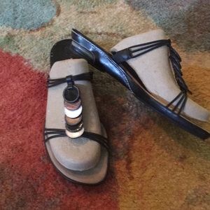 Cole Hana Nike Air Sandals...